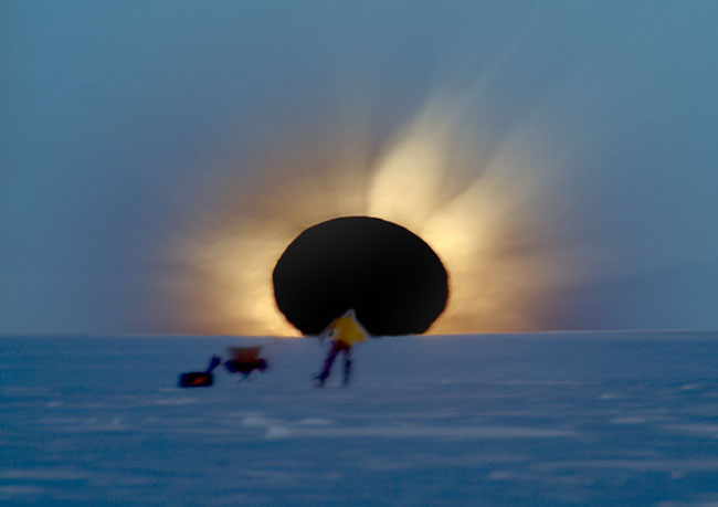 antarcticeclipse_bruenjes.jpg