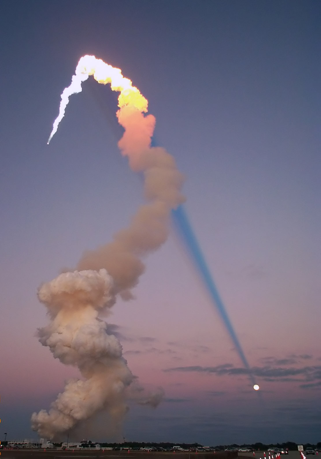 sts98plume_nasa_1111.jpg