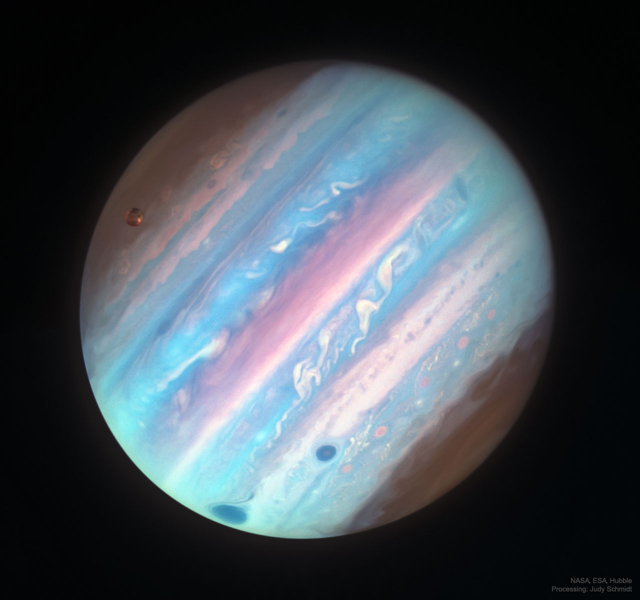 JupiterUV_HubbleSchmidt_1280.jpg