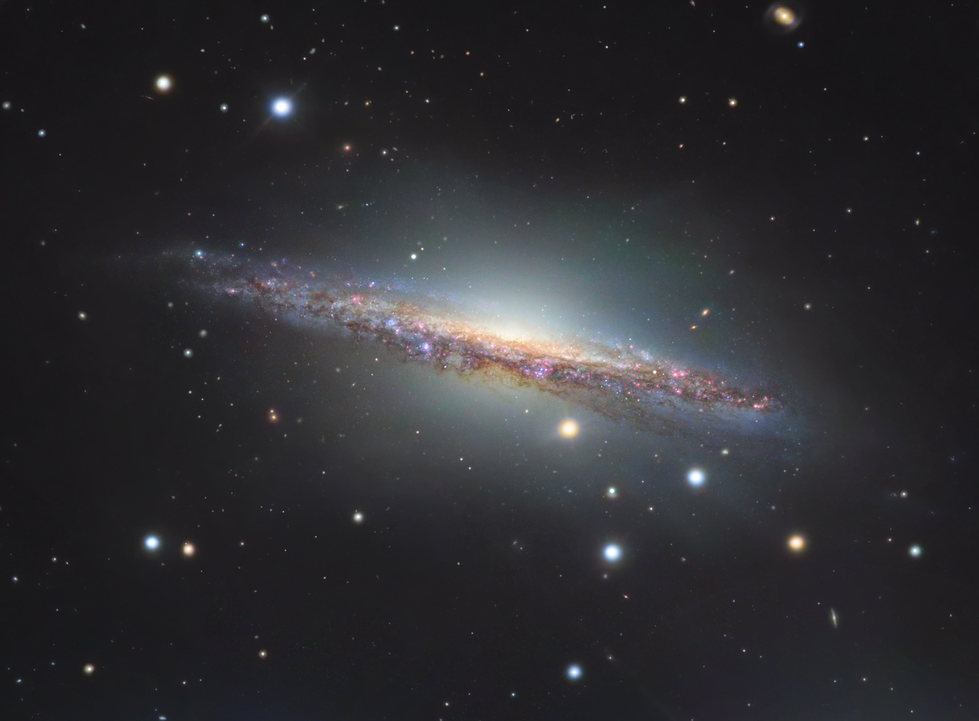 NGC1055-ESO-Crop-L1.jpg