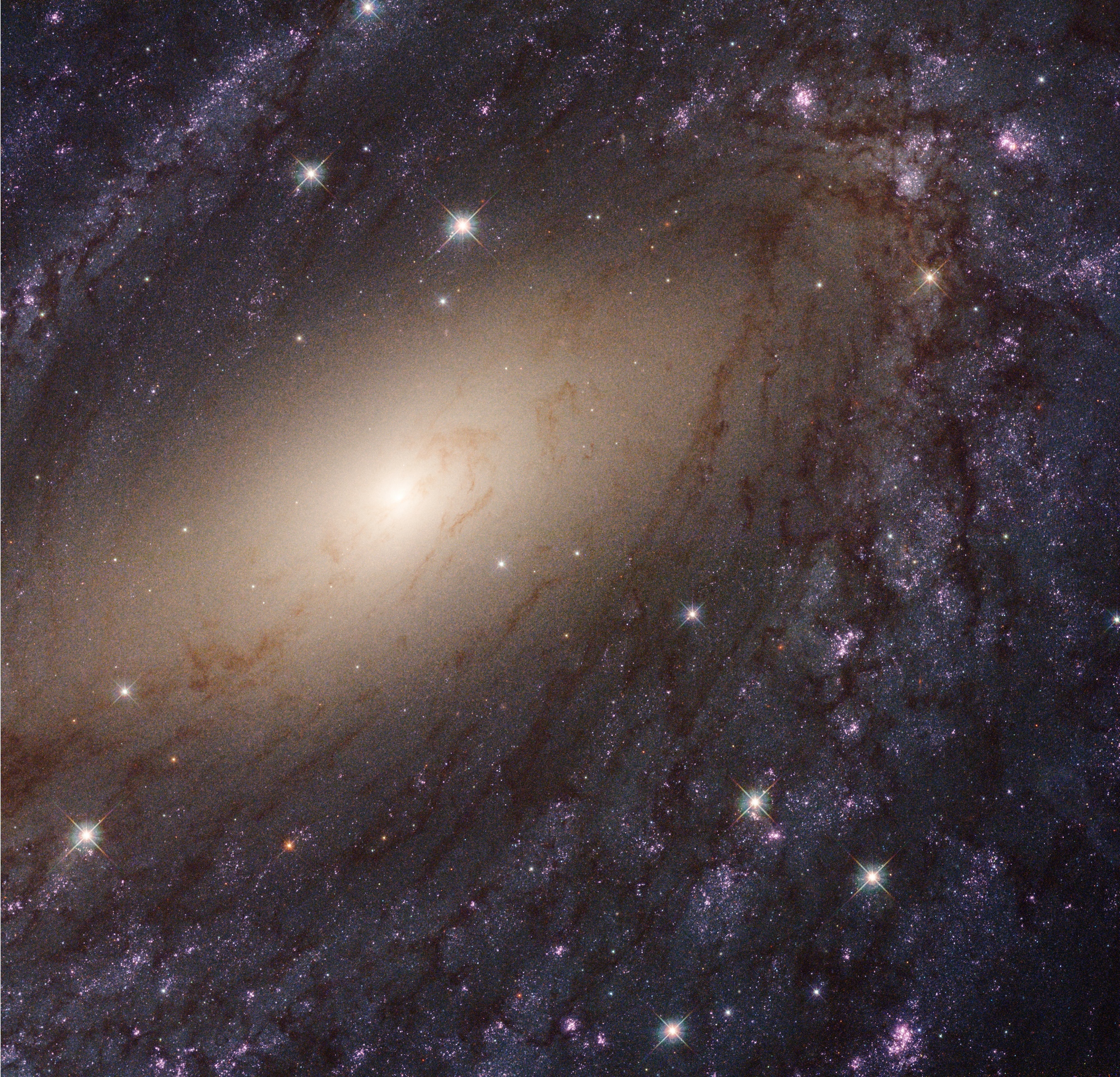 STSCI-H-p1827h-NGC6744_2000x1924.jpg